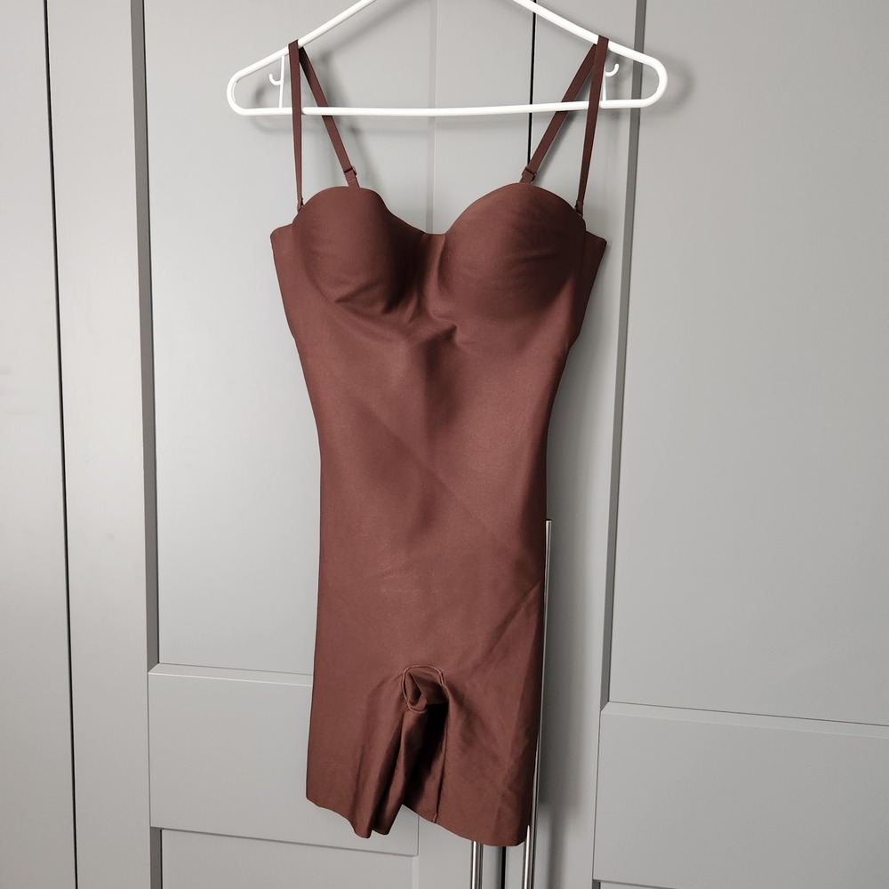 New SKIMS BODY ZONED UNDERWIRE MID THIGH BODYSUIT M Medium Cocoa BD-ONS-9547W